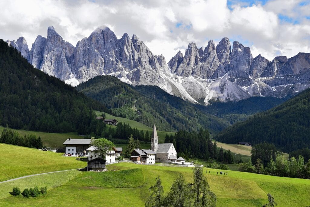 dolomiti, italy, mountain, alps, nature, blue sky, clouds, blue, europe, landscape, dolomite, hiking, view, alpine, sky, panorama, idyllic, rural, scenic, forest, wilderness